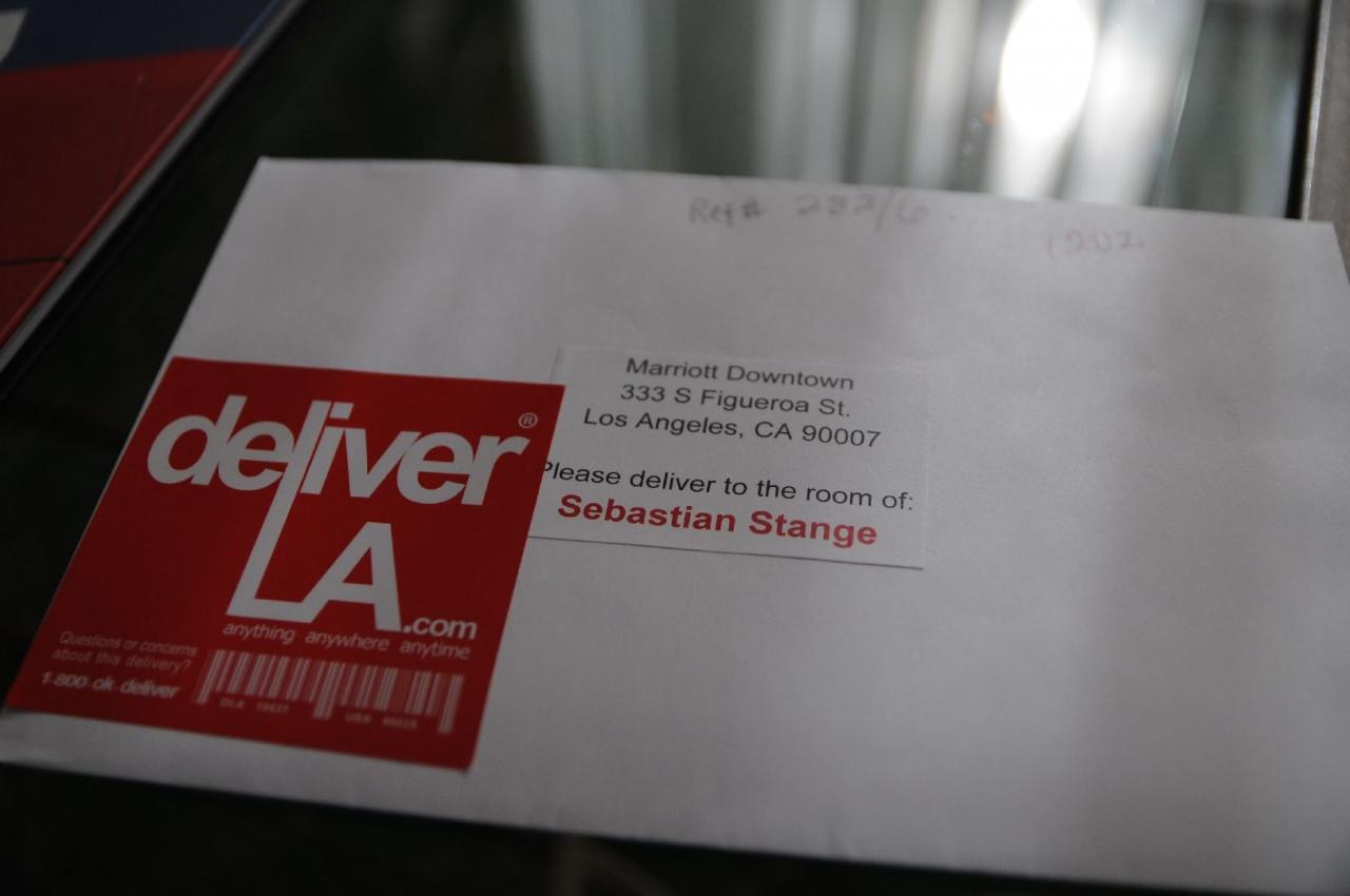 [06/06/2011] Im Hotel lag bereits eine Nachricht. Sebastian Stange wurde für einen Auftrag ausgewählt...