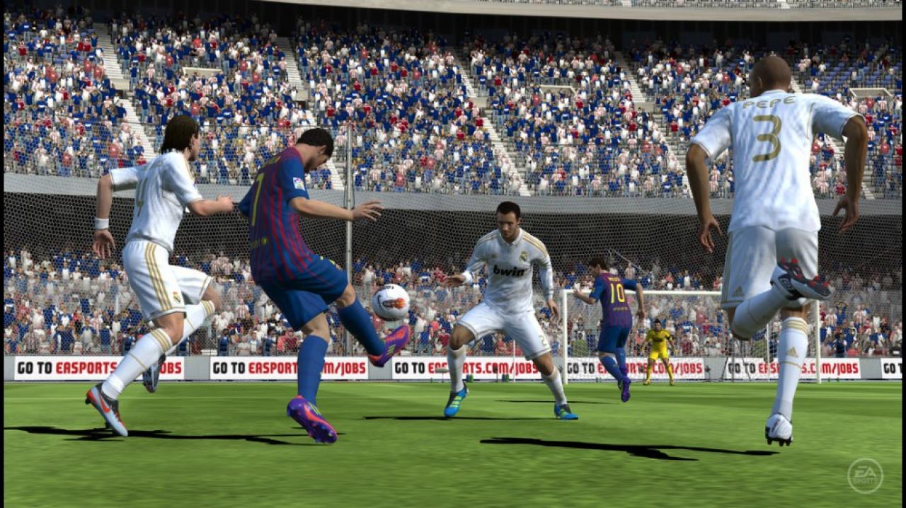 [24/10/2011] Anpfiff: FIFA ist pünktlich zum Marktstart der PS Vita erhältlich.