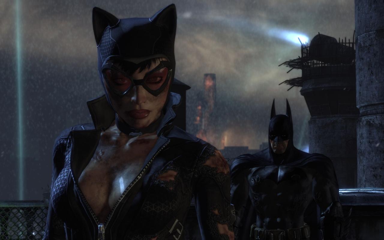 [26/11/2011] Catwoman - Batman: Arkham City - Zu ihren Feinden kann Catwoman auch in Arkham City ganz schön kratzbürstig sein. Batman befreit die Katze zu Beginn des Spiels aus einer misslichen Lage. Ein sexy Auftritt.