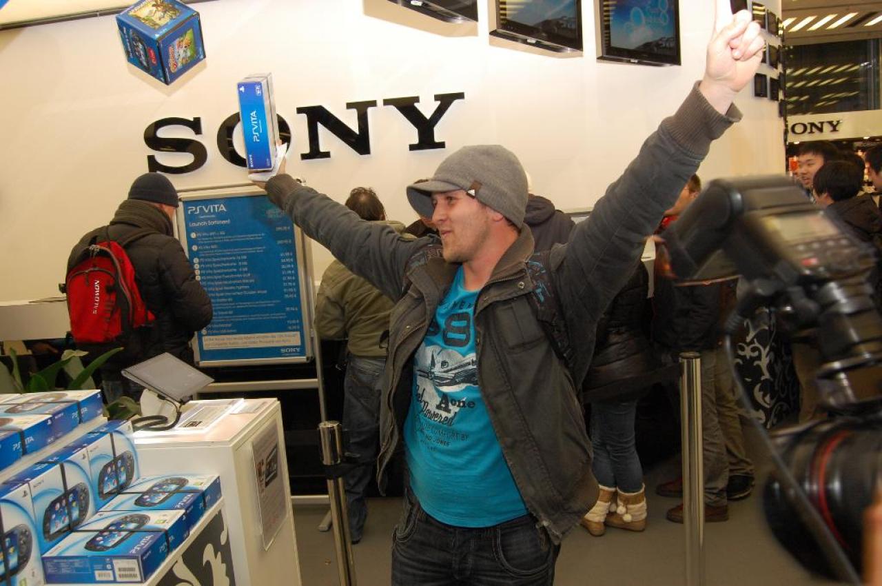 [22/02/2012] Die PS Vita steht seit Februar 2012 in den Händlerregalen