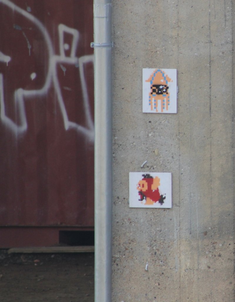 [25/09/2012] Super Mario auf dem Radweg des Leipziger Karl-Heine-Kanals (2)