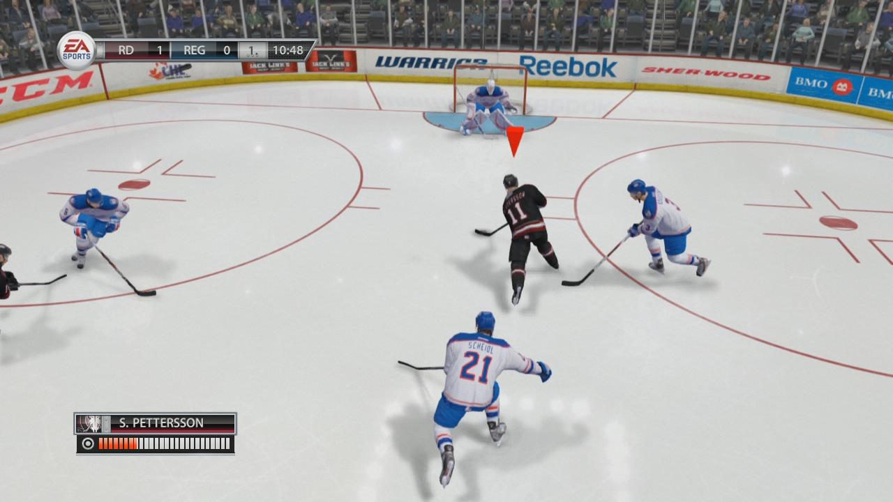 [14/09/2012] In NHL 13 gilt es, die Angriffstaktiken zu variieren - die Gegner-KI agiert wunderbar!