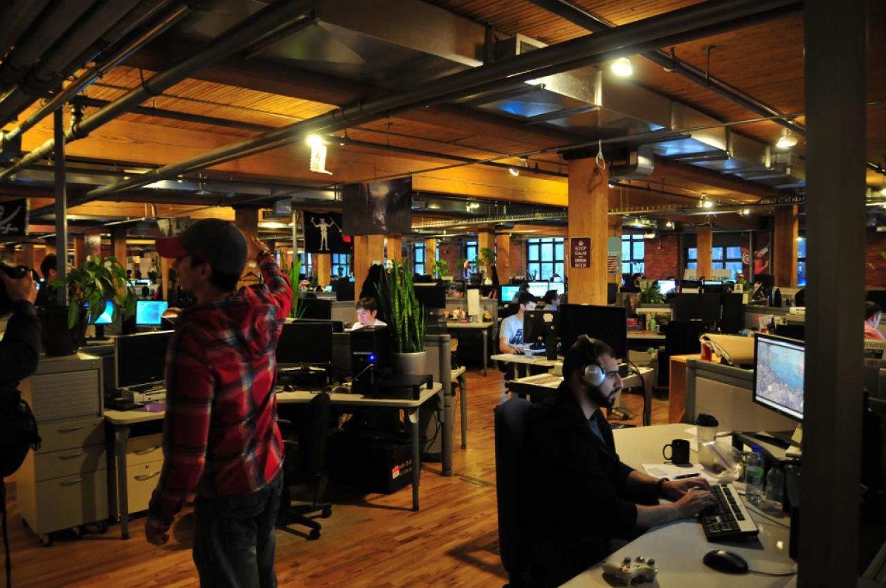 [05/08/2013] Hinter den Kulissen von Assassin's Creed 4: Black Flag - Fotos aus dem Studio von Ubisoft Montreal. (3)