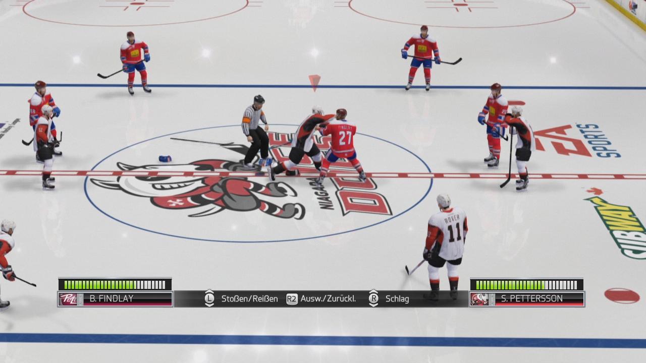 [29/08/2013] Kämpfe gehören zum Eishockey wie das Bier zu uns. Dank der Enforcer-Engine aus Fight Night sehen sie diesmal auch richtig schick aus. (PS3)