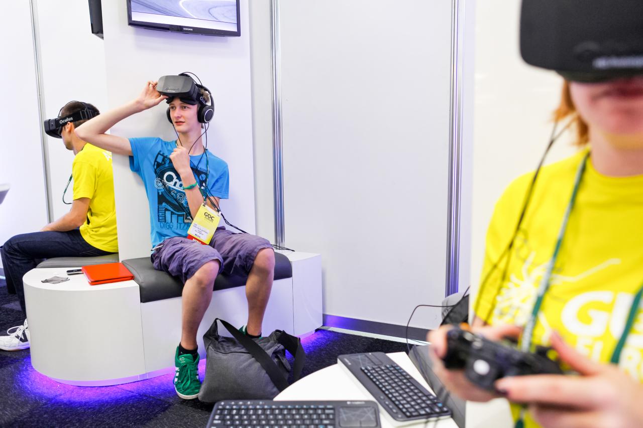 [05/09/2013] Auf dem Gamescom-Stand von Oculus VR konnte man das Headset ausprobieren - wenn man geduldig in der Schlange wartete.