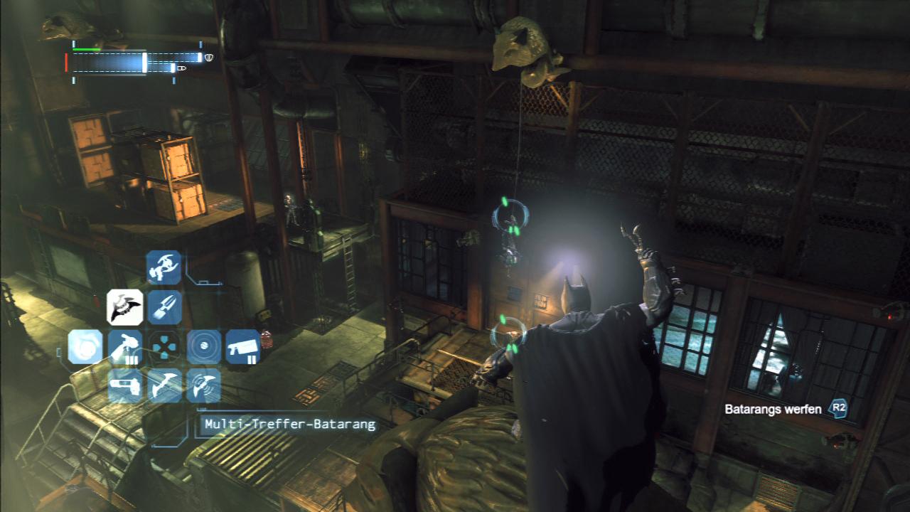 [24/10/2013] Die meisten Gadgets wie die Batarangs wurden nahezu unverändert aus dem Vorgängerspiel übernommen, dadurch spielt sich Arkham Origins über weite Strecken wie ein großes Add-on.