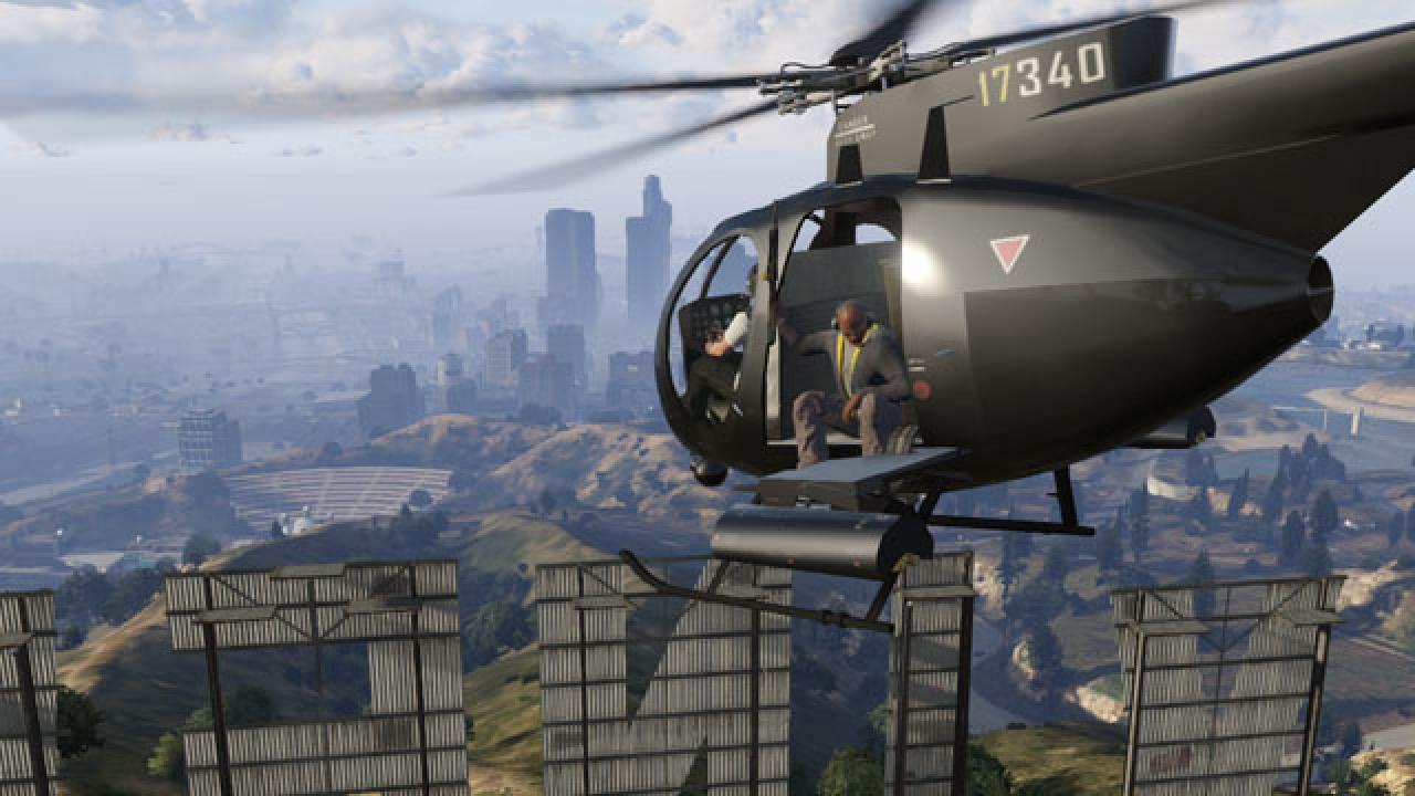 [01/10/2013] Einen Helikopter findet ihr in GTA 5 Online ganz einfach. Erinnert euch hierfür einfach an den Einzelspieler-Modus: Der Helipad nahe Vespucci Beach, Sandy Shores Airfield, wo Trevor seine Helis abstellt und die Runway beim Los Santos Airport sind gute Orte.