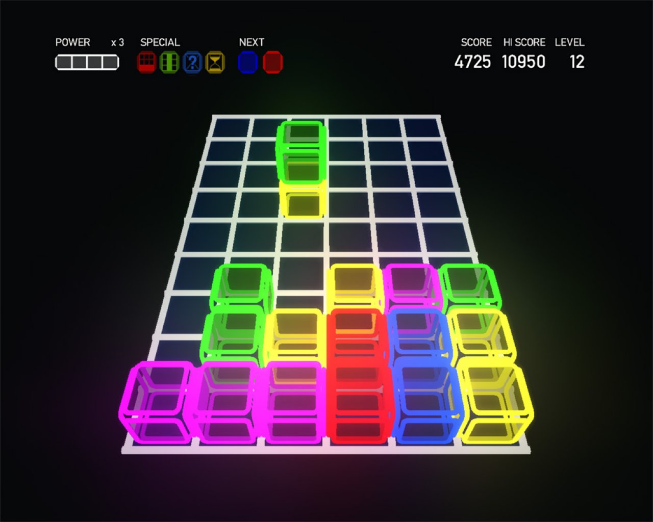 [03/07/2014] QUB3D heißt das an Klassiker wie Tetris und Bejeweled erinnernde Minispiel, welches Nico Belic in GTA 4 zocken kann. Um die 100-Prozent-Marke in GTA 4 zu erreichen, müsst ihr die Highscore des Entwicklers (10.950 Punkte) schlagen, wodurch ihr das Achievement 