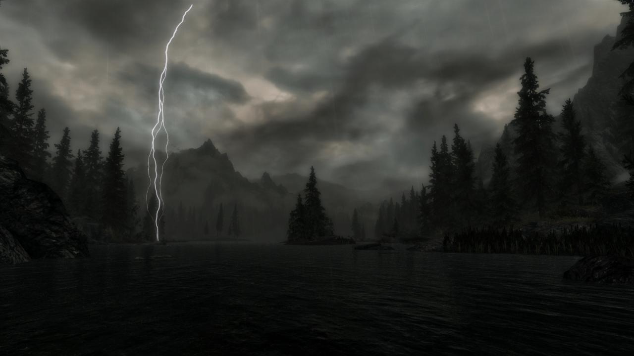 [09/07/2014] Wenn die Elder Scrolls-Reihe eins schon immer richtig gut konnte, dann war es (neben vielen anderen Sachen) die Darstellung von Unwettern. Schon in Morrowind zuckten wir bei einem heftigen Gewitter regelrecht zusammen. Mit der aufpolierten Grafik von Skyrim wirkt das Naturschauspiel aber noch viel eindrucksvoller! Besonders mit diversen Grafikmodifikationen.