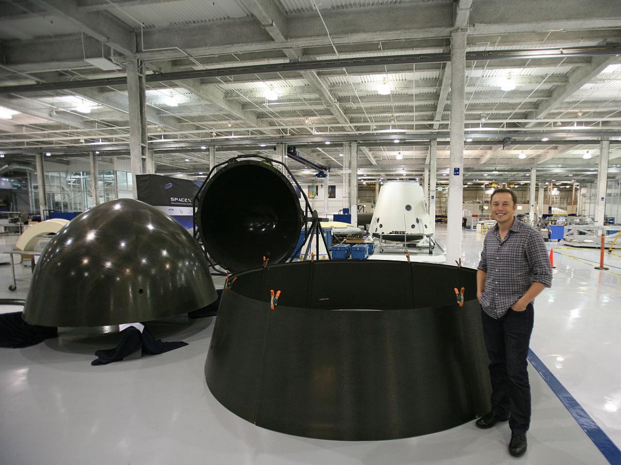 [11/11/2014] Elon Musk in einer Werkhalle seines SpaceX-Pojektes