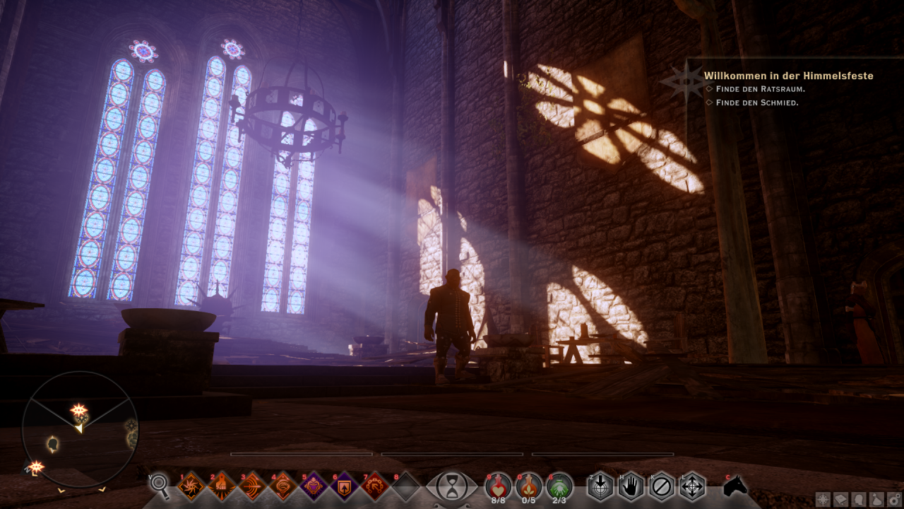 [10/11/2014] Dragon Age: Inquisition im Test - Der Thronraum der Himmelsfeste ist wunderschön ausgeleuchtet.