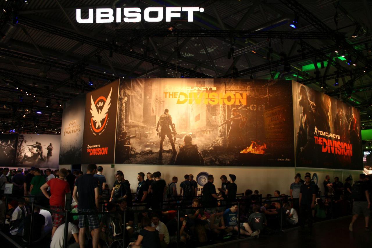 [06/08/2015] Gamescom 2015 - Weitere Bilder zeigen euch die Messestände samt Warteschlangen. (16)