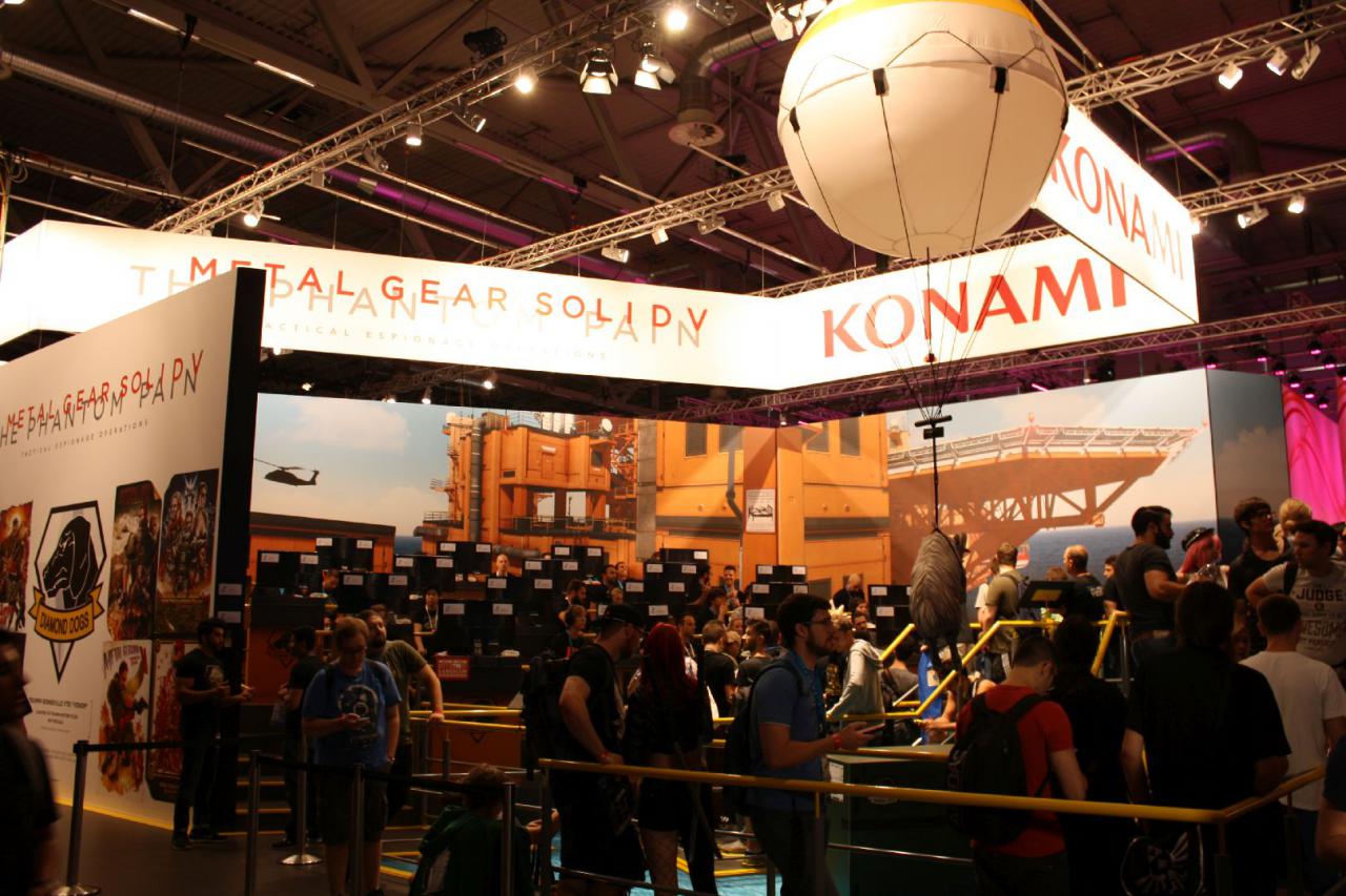 [06/08/2015] Gamescom 2015 - Weitere Bilder zeigen euch die Messestände samt Warteschlangen. (25)