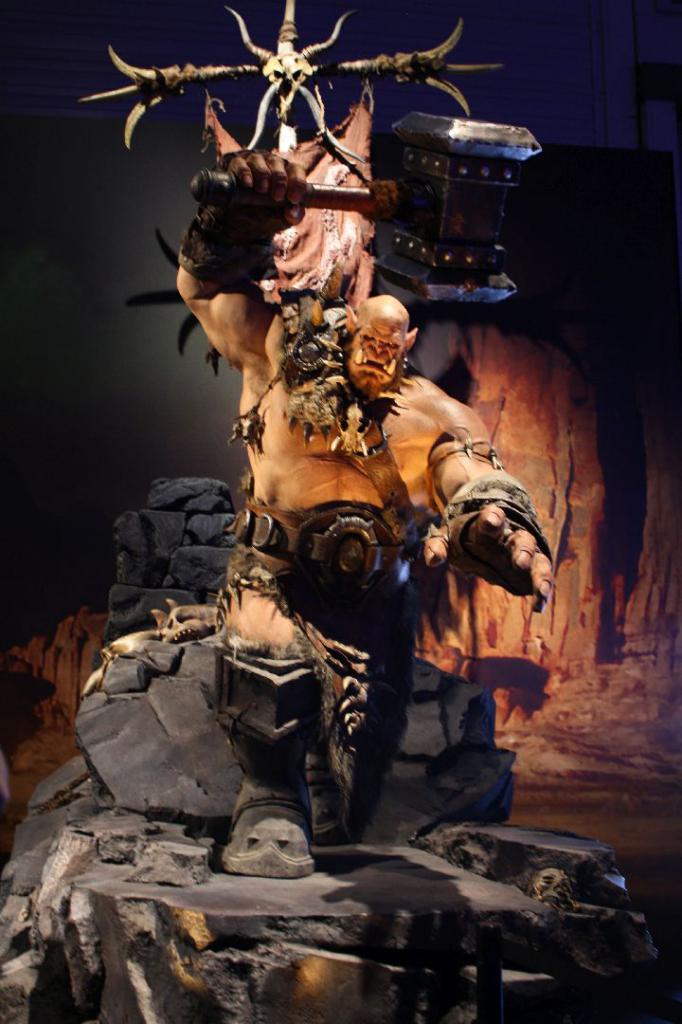 [06/08/2015] Gamescom 2015 - Weitere Bilder zeigen euch die Messestände samt Warteschlangen. (32)
