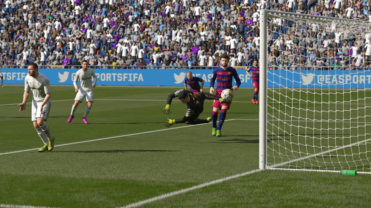 [24/09/2015] Ronaldo netzt in FIFA 16 PC genauso schön ein wie auf PS4 und Xbox One.