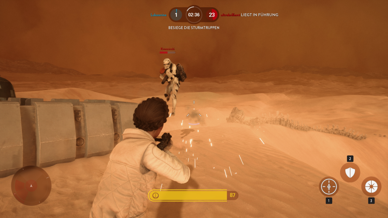 [18/11/2015] Entweder in speziellen Spielmodi, oder sobald wir ein entsprechendes Power-Up aufgesammelt haben, schlüpfen wir in die Rolle von Leia, Luke, Han Solo, Darth Vader, dem dunklen Imperator und Boba Fett.