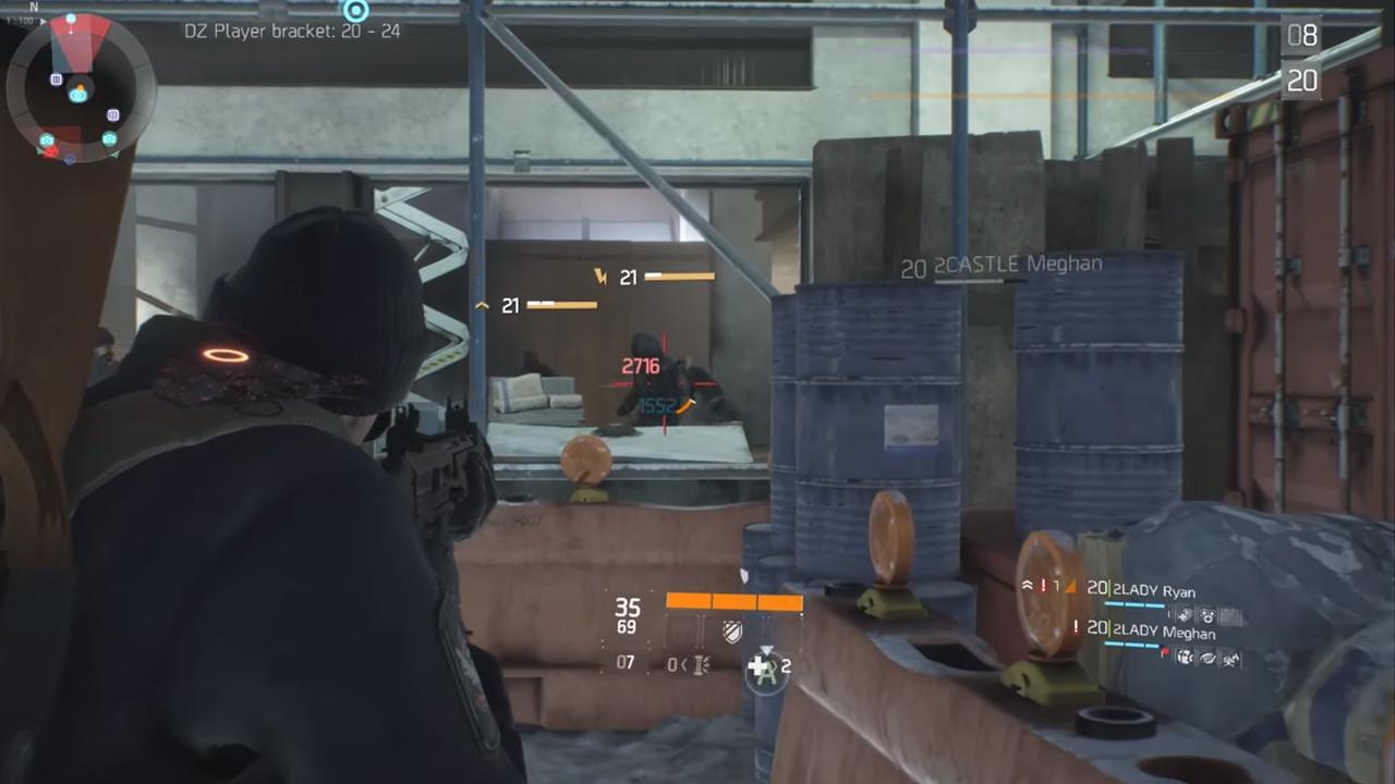 [27/01/2016] Herunterschießen von Lebensbalken statt Realismus: The Division versteht sich als Open-World-RPG und ist kein authentischer Taktik-Shooter im Stil eines Ghost Recon.
