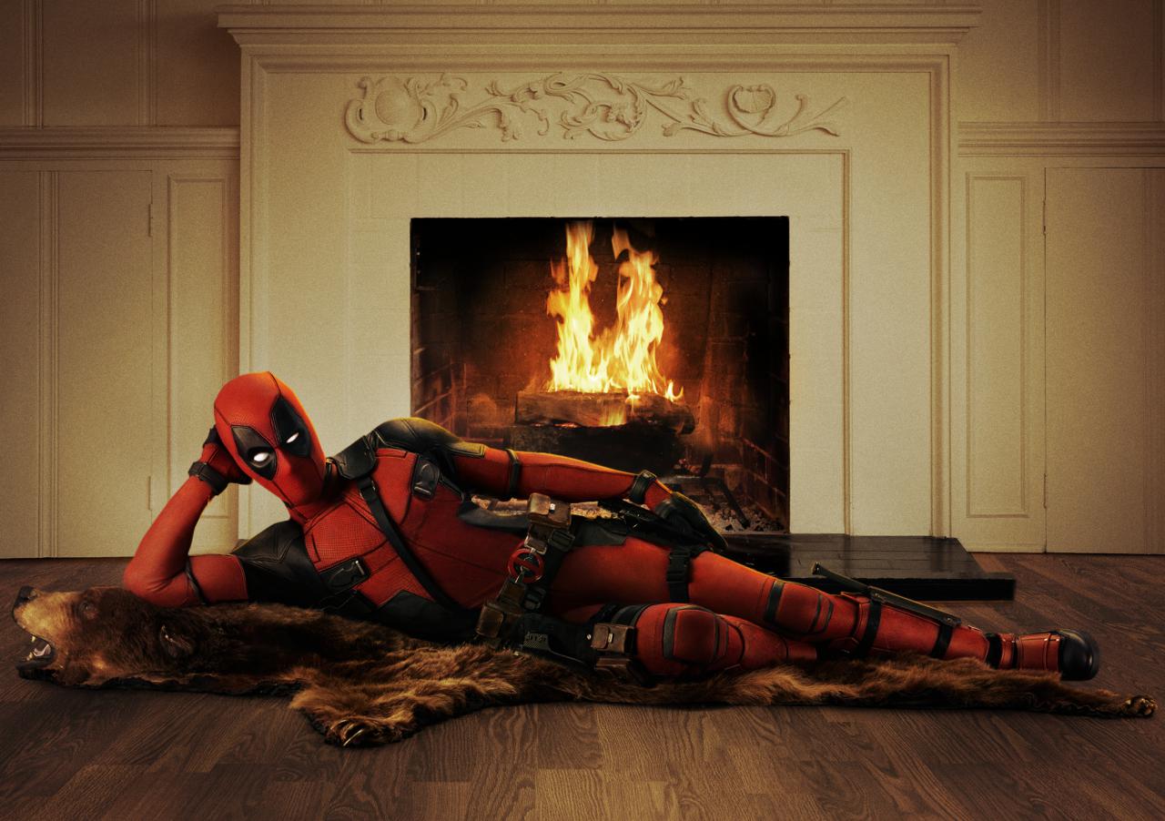 [26/04/2016] Steht als Deadpool inmitten der Fans, niemand erkennt Ryan Reynolds