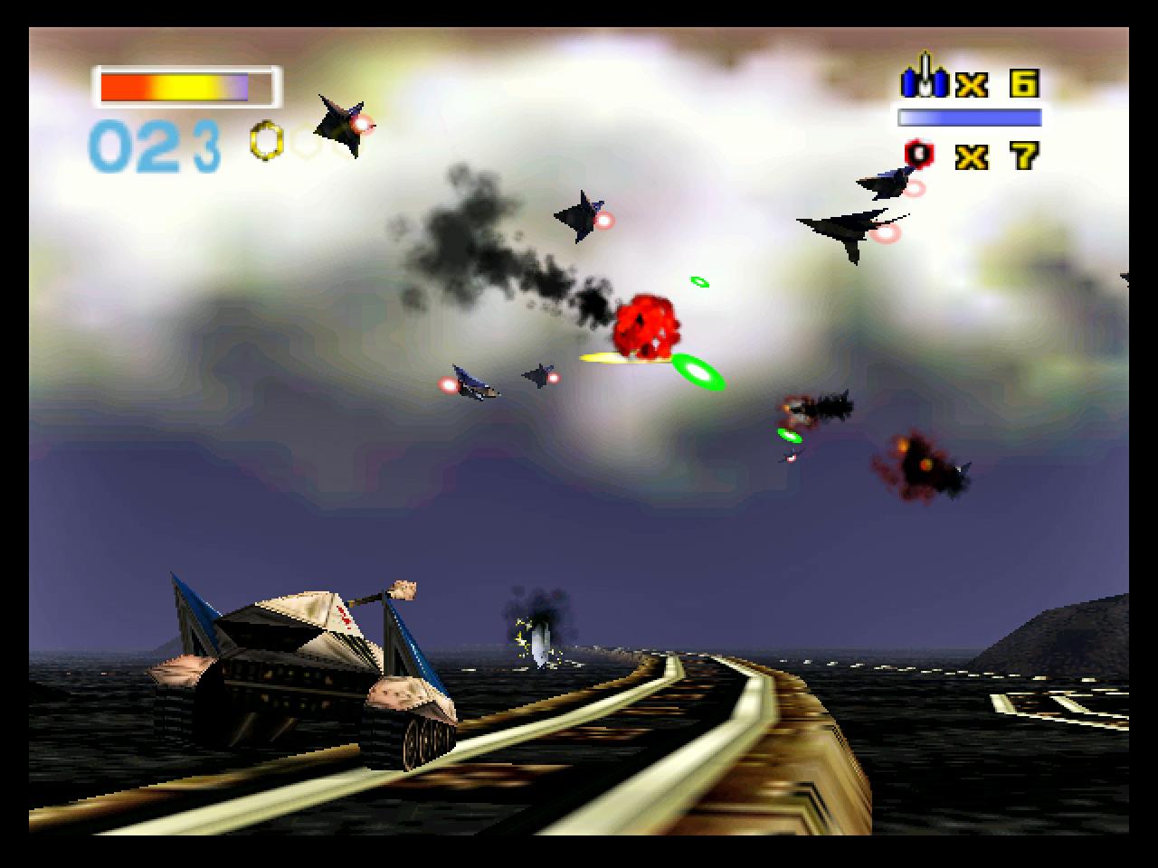 [22/04/2016] Lylat Wars auf dem Nintendo führte neue Features wie etwa Fahrzeuge ein. Mit dem Landmaster räumt ihr in diesem Level auch vom Boden aus tüchtig auf.