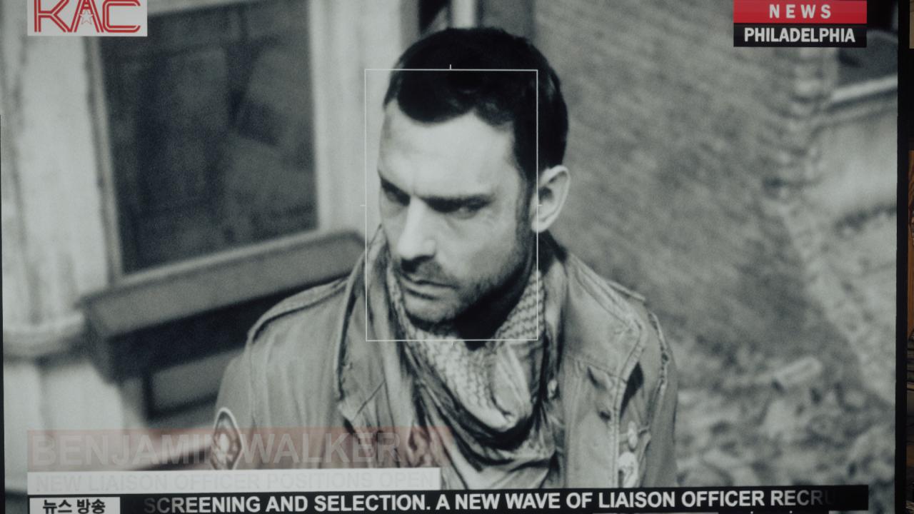 Benjamin Walker ist der gefangene Anführer der Revolutionsbewegung. Eine unserer Aufgaben besteht darin, ihn zu befreien. Was sich linear und simpel gestrickt anhört, hält im Verlauf der Kampagne einige Überraschungen und Wendungen bereit! 