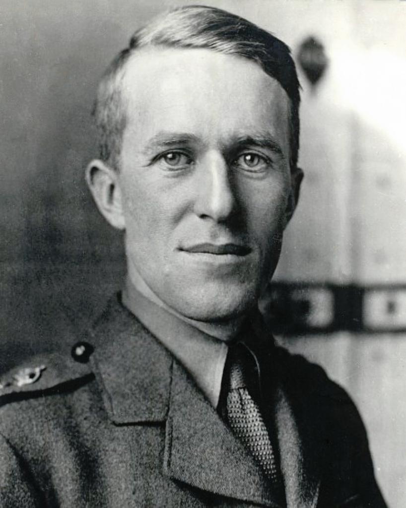 [23/06/2016] T.E. Lawrence, auch als Lawrence von Arabien bekannt. Die Aufnahme stammt von 1915, als Lawrence für den britischen Nachrichtendienst angehörte.