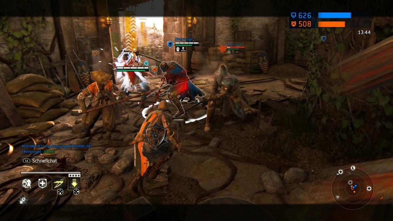 [16/02/2017] Nicht nur im Herrschaftsmodus kann es mitunter chaotisch zugehen. Auch in den Deathmatch-Partien kämpfen oft mehrere Krieger zeitgleich gegeneinander. (PS4)
