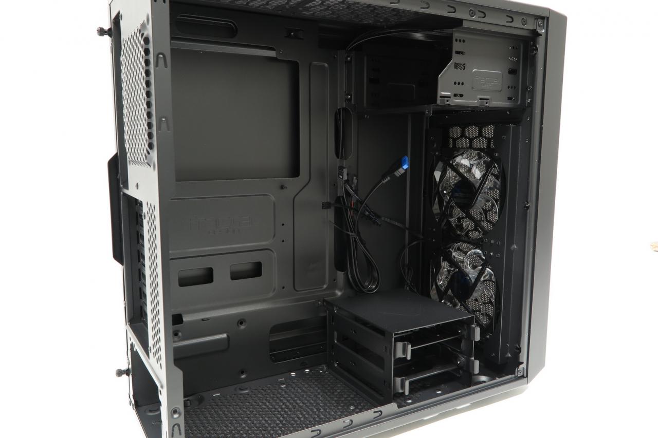 [16/06/2017] Das Focus G von Fractal Design für etwa 50 Euro verwendet Agando auch beim 1500-Euro-PC.