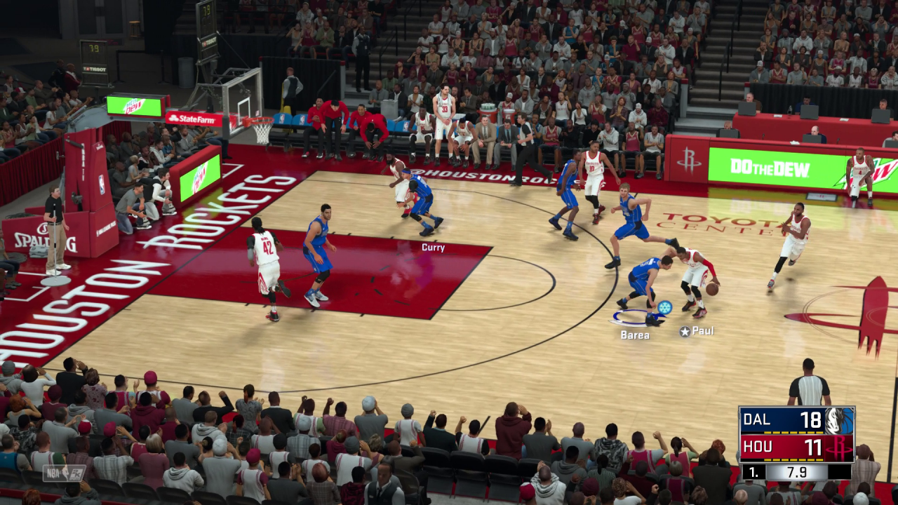 [05/10/2017] NBA 2K18 ist kein Arcade-Game! Wer die Defense vernachlässigt und nicht geschickt blockt sowie Laufwege zustellt, hat schnell das Nachsehen.