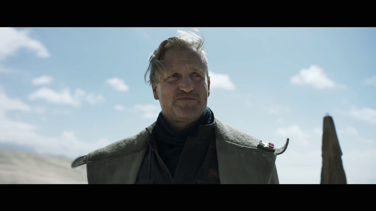 [13/04/2018] Tobias Beckett ist ein Krimineller und der Mentor von Han. Nach Aussage der Schreiber Lawrence und Jon Kasdan wurde der Charakter von Long John Silver aus der Schatzinsel inspiriert.