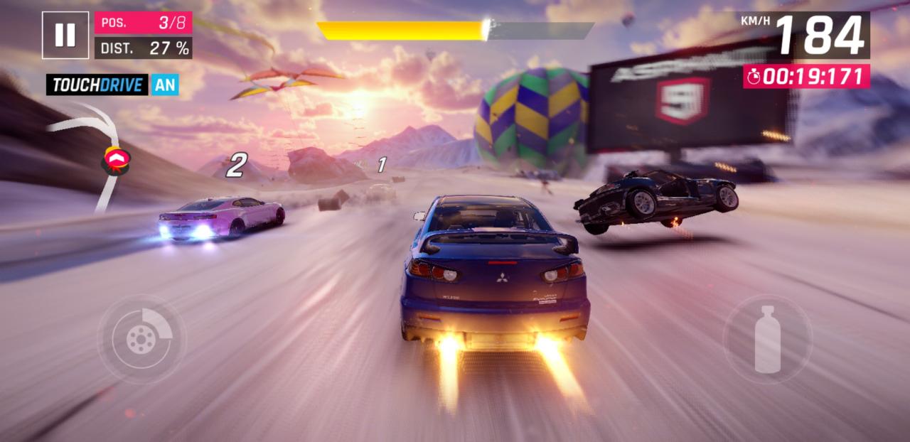 [30/11/2018] Das neue Asphalt 9: Legends bietet flotte Rennspielaction und lief bei uns auf Android-Geräten mit Snapdragon 845 ruckelfrei.