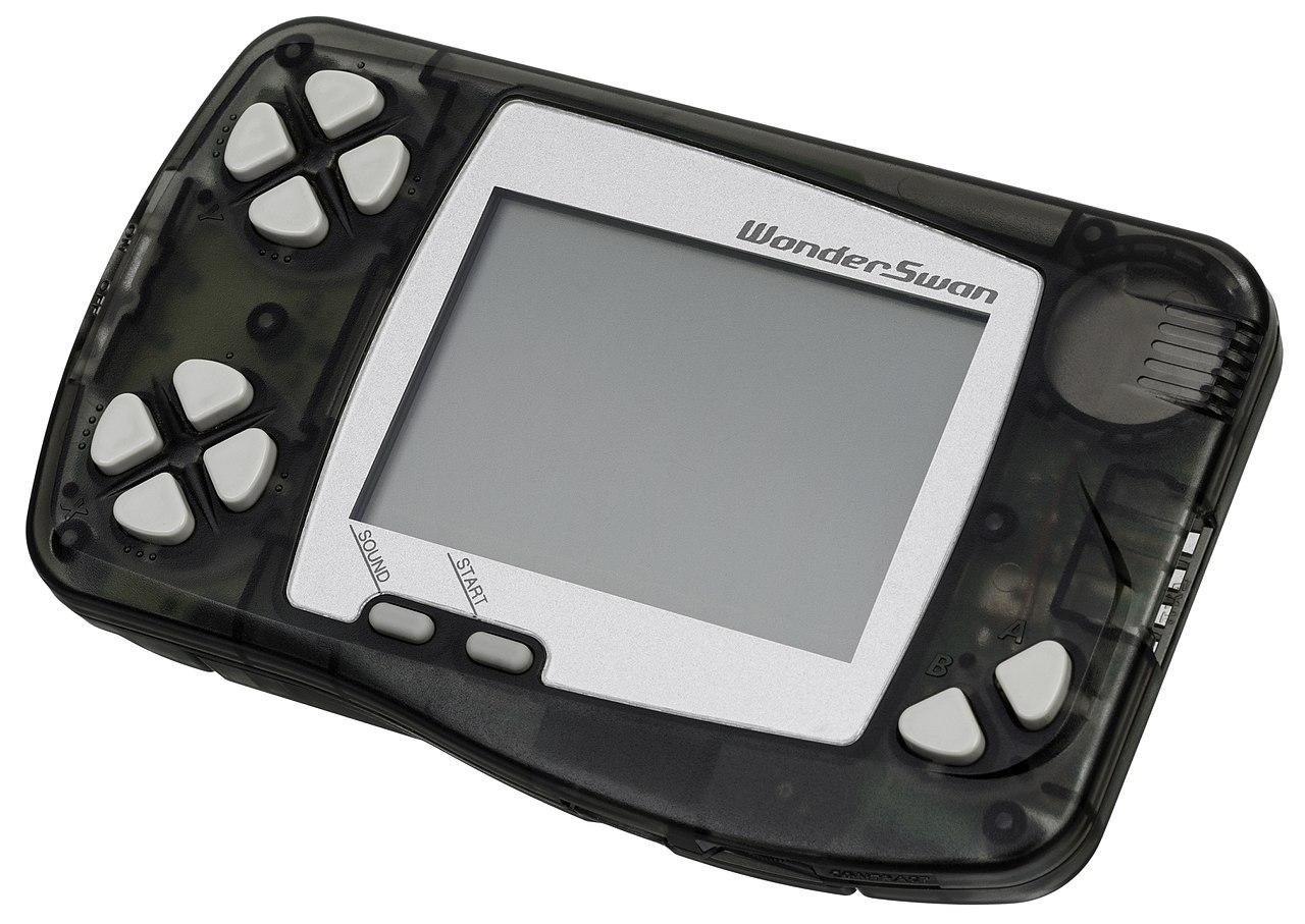 [29/03/2019] Bandais Handheld-Konsole Wonderswan war das letzte Projekt von Game-Boy-Erfinder Gunpei Yokoi, der 1997 bei einem Autounfall verstarb.
