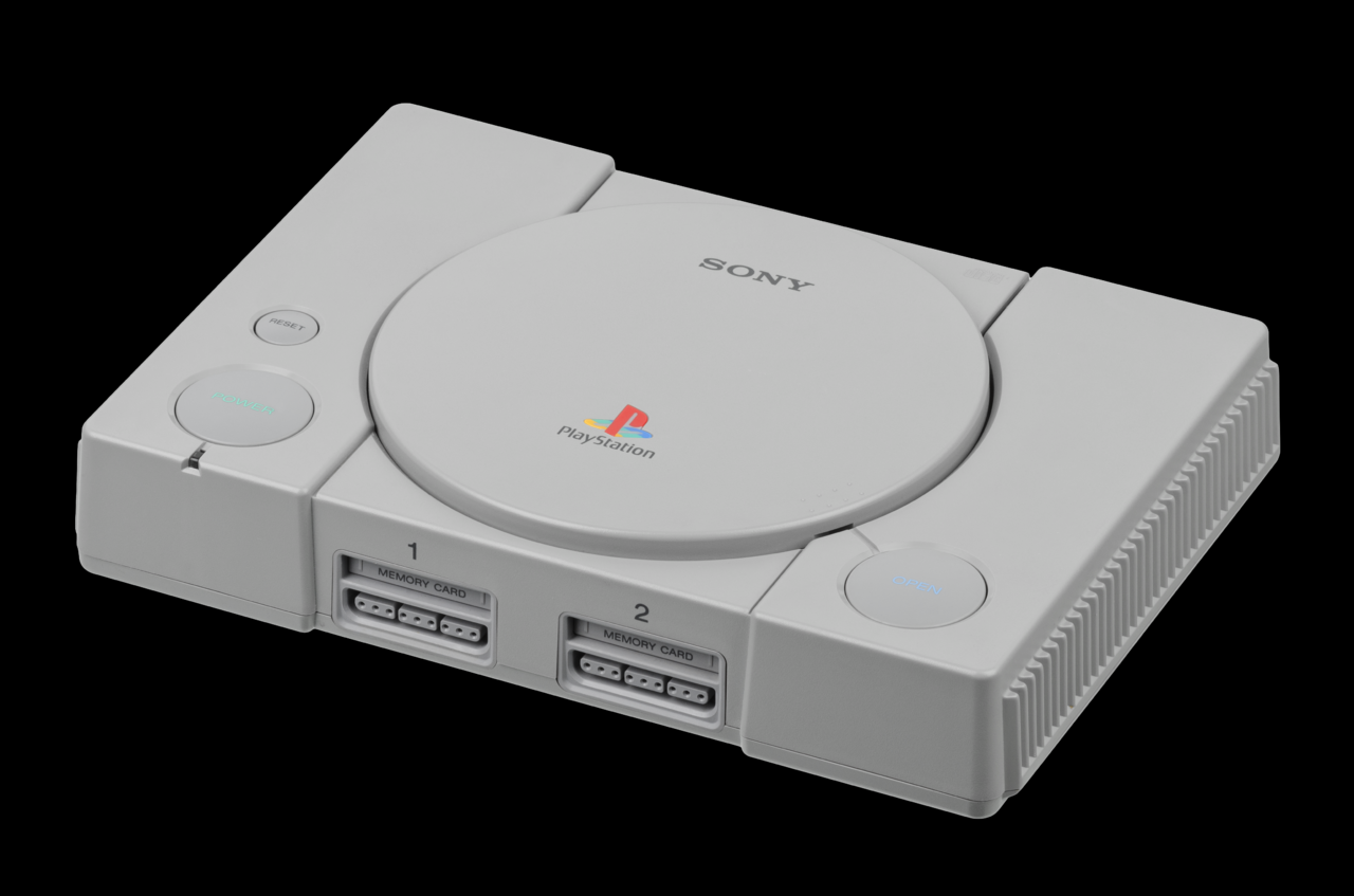 [19/09/2019] Die erste Playstation-Generation besaß eine Schwachstelle am Netzteil. Dadurch überhitzte das Gerät und machte Probleme beim Lesen der Spiele-CD. Das Aufrechtstellen oder Kippen der Konsolen brachte ein wenig Besserung.