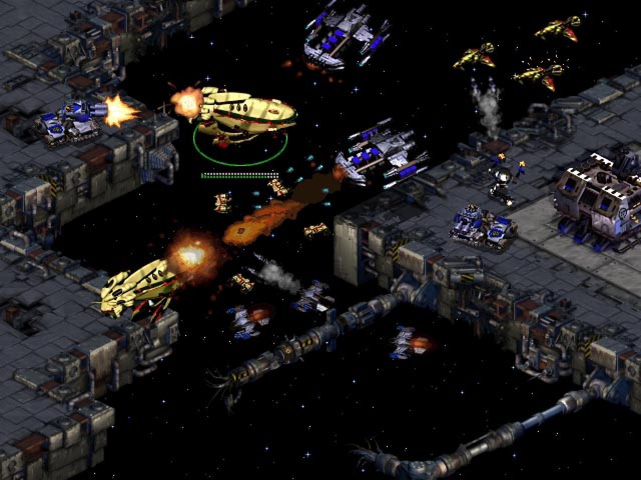 [19/11/2019] Beta-Version: Der Panzer links greift ein Protoss-Trägerschiff an.