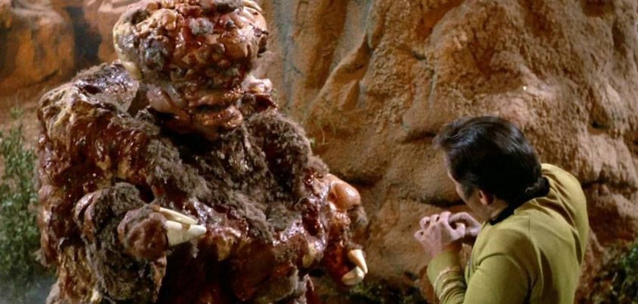 [24/07/2020] Excalbianer -&nbsp;Die Excalbianer sehen aus wie wandelnde Felsen, sind aber eigentlich Insektoide. Auf der Suche nach einer passenden Philosophie erschaffen die Aliens berühmte Persönlichkeiten.
