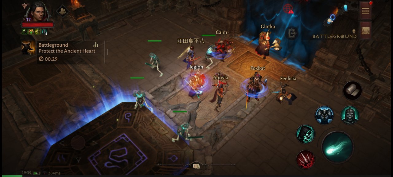 [25/04/2022] Eine Gruppe bereitet sich auf den Kampf vor. Im Endgame nimmt PvP eine wichtige Rolle ein.&nbsp;(Screenshot aus der Beta)
