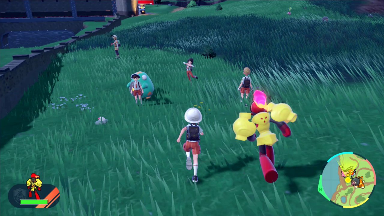 [21/10/2022] Im Multiplayer entdecken wir zusammen die Welt, während unsere Pokémon mit uns laufen oder wir uns auf unserem Reit-Pokémon bewegen.