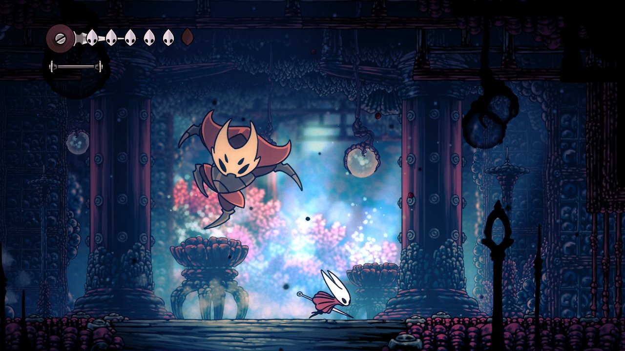 Hornet kämpft gegen einen Boss.