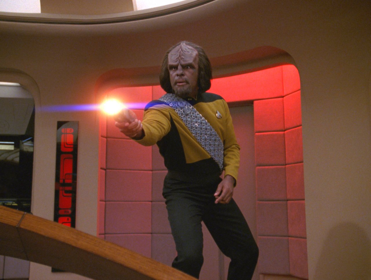 Fast hätte er mehr zu tun gehabt im Episodenklassiker Yesterday's Enterprise: Klingone Worf