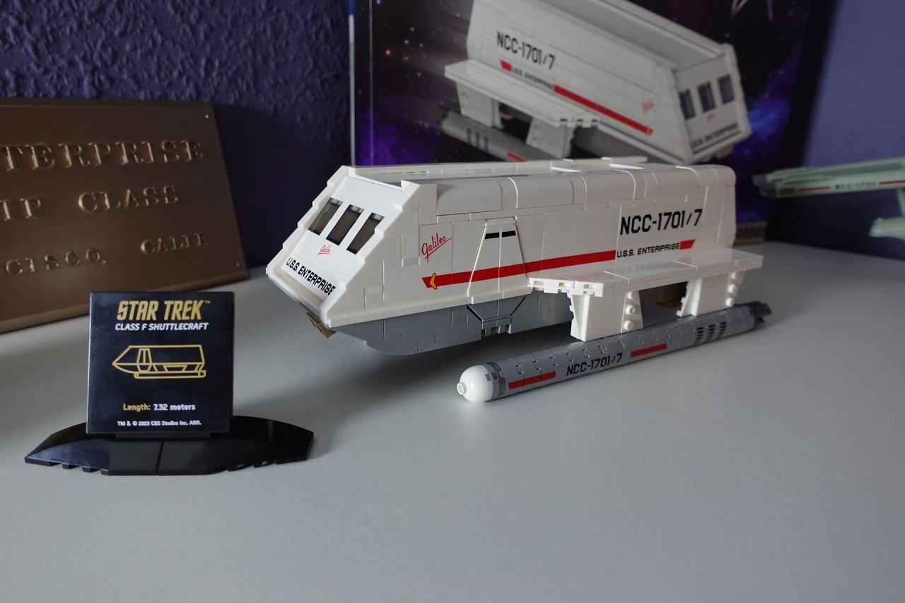 Bluebrixx hat die Star-Trek-Lizenz inne und nun das Shuttle Galileo aus der Originalserie zum zweiten Mal aufgelegt mit einem neuen, im Detail stark verbesserten Modell.