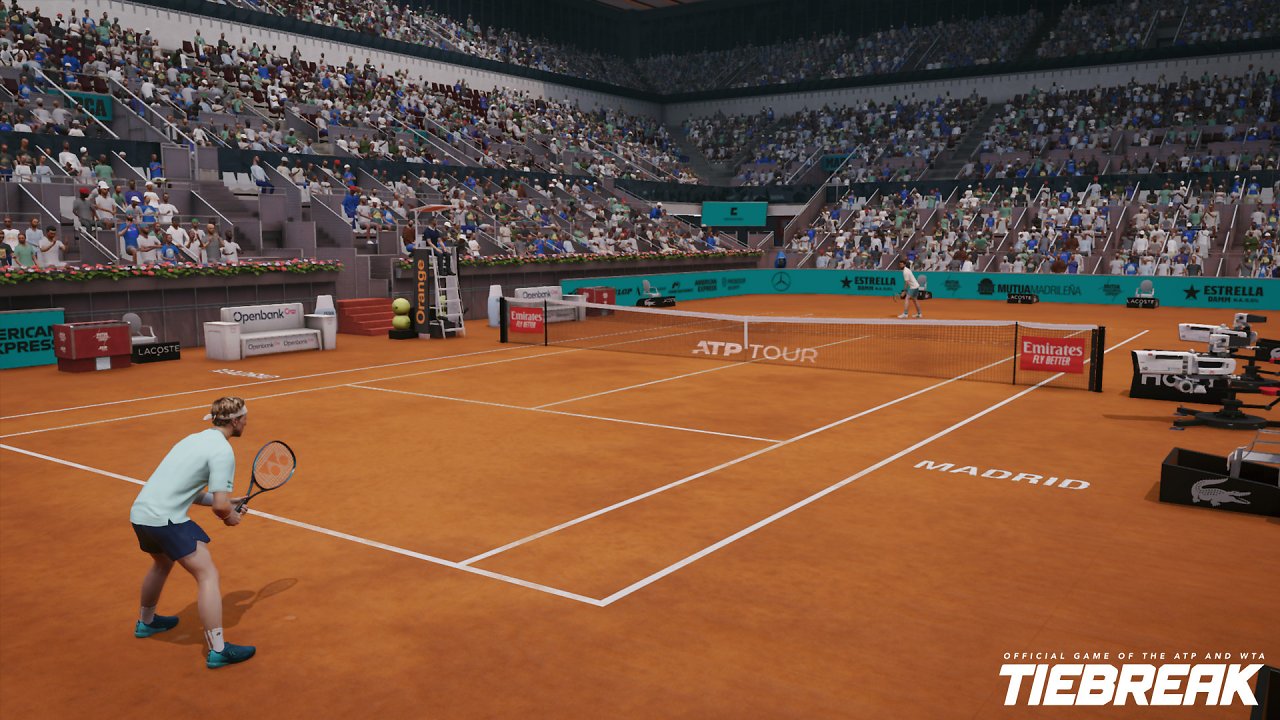 Tennisspieler auf Tennisplatz