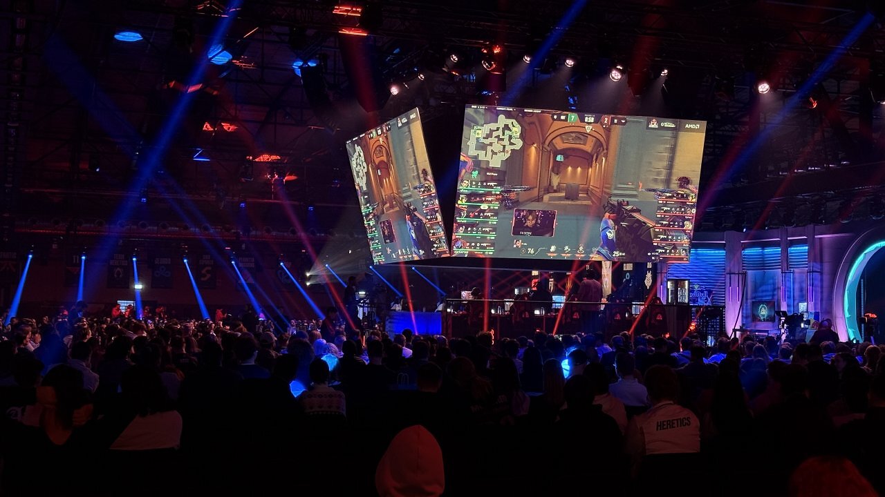 Blick auf den Monitor