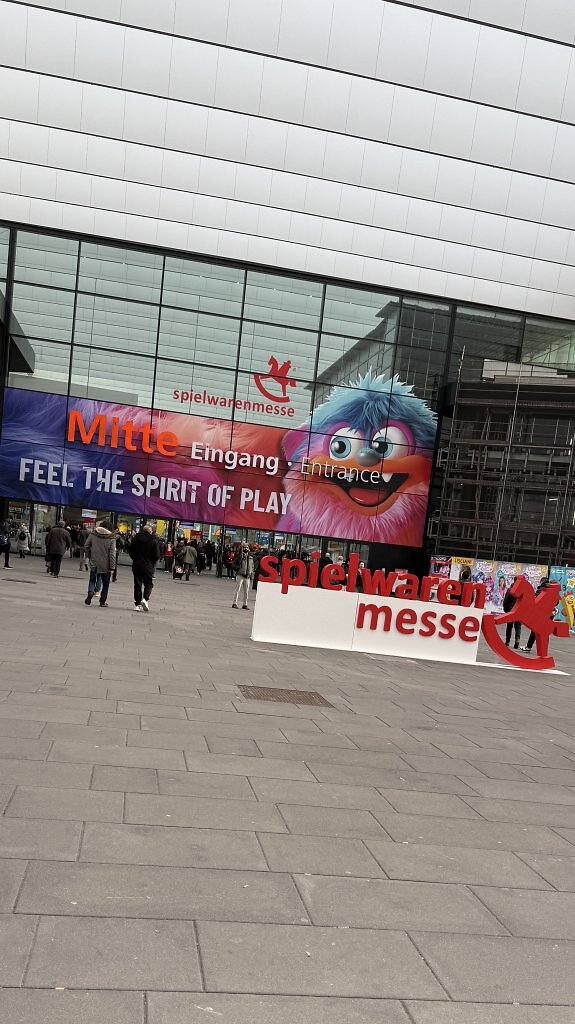 Der Eingang der Spielwarenmesse Nürnberg