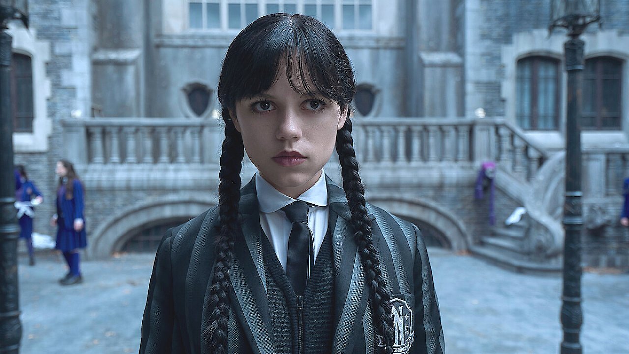 [01/06/2025] Netflix zeigt einen Trailer zum zweiten Teil der Staffel 2 von Wednesday.