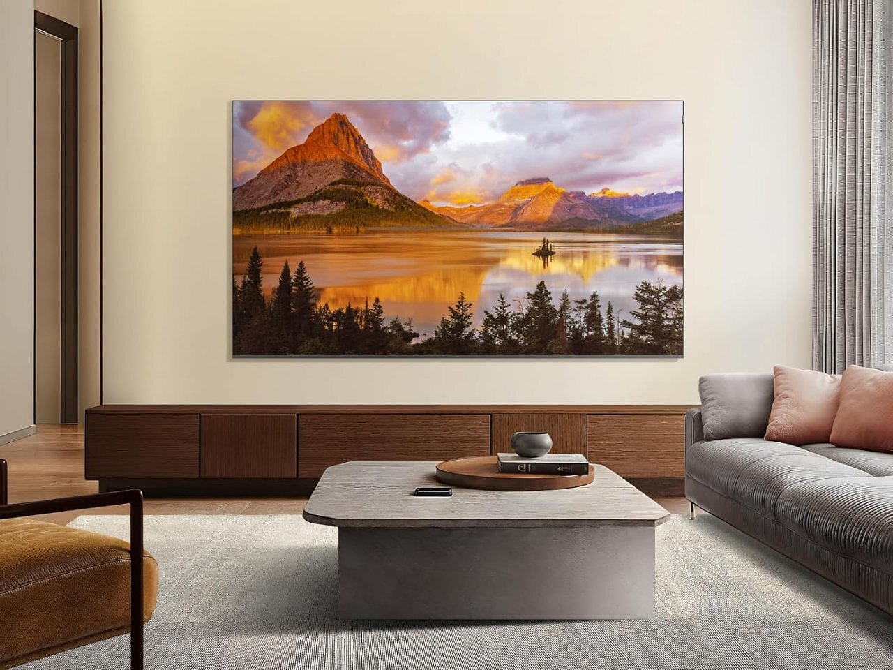 Günstiger Fernseher für Gamer: 55 Zoll QLED TV mit 144 Hz rutscht befristet unter 400€