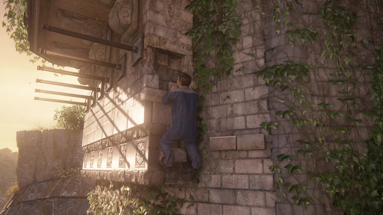 [27/05/2026] Drake musste sich seinen Weg in das Anwesen über die Außenmauern bahnen. Bond hat dafür mehrere Optionen, einer davon führt ihn allerdings auch auf einen Kletterparkour.