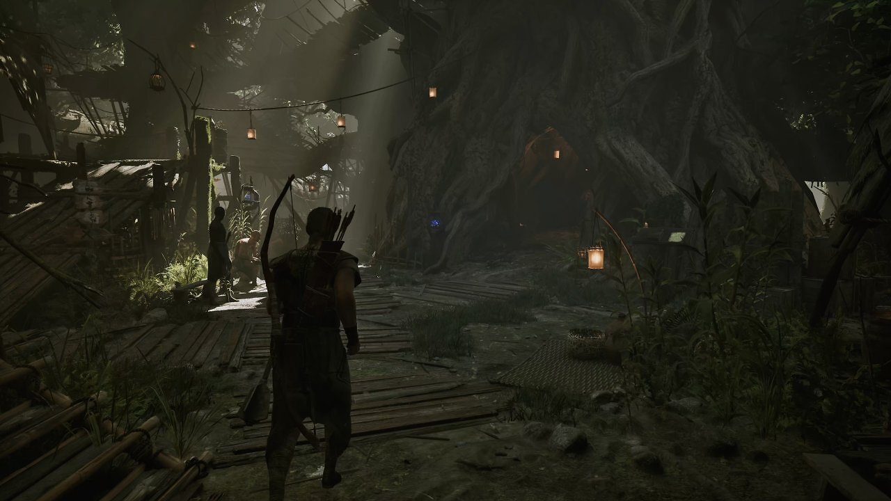 Der Held läuft durch einen matschigen Wald im Sumpflager des Gothic Remake.