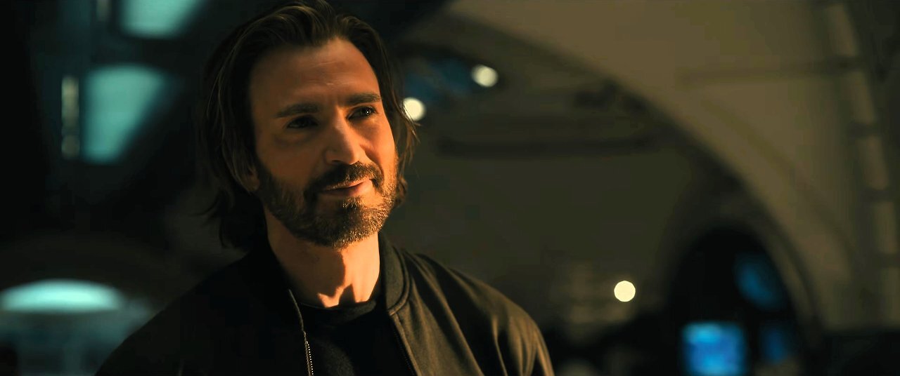 [21/07/2026] Chris Evans kehrt doch zur Rolle von Steve Rogers zurück - mit Thor Hammer, aber ohne den Schild von Captain America. Wobei wir einen Besen fressen, wenn er den Schild nie wieder nutzen würde.