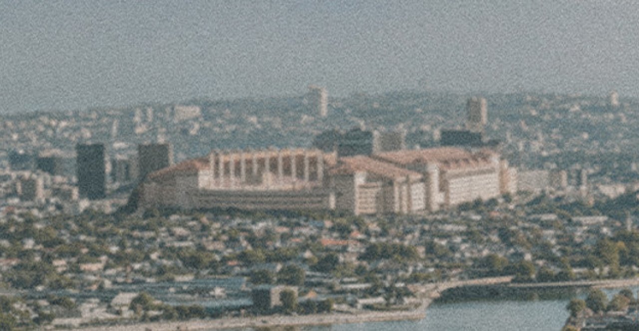 [23/07/2026] AS Monaco - Das Stade Louis II Stadion verweist auf den Verein.