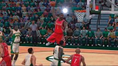 T-Mac von den Rockets versucht den Monsterdunk! Wie immer sehr spektakul&auml;r.