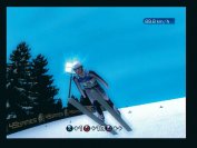 Hoffentlich landet dieser Kollege mit beiden Skiern heil auf der Erde. 
BILD: PLAYZONE
